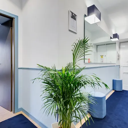 이지 버짓 콜로세오 4*