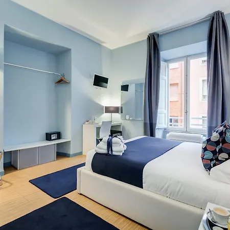 이지 버짓 콜로세오 로마