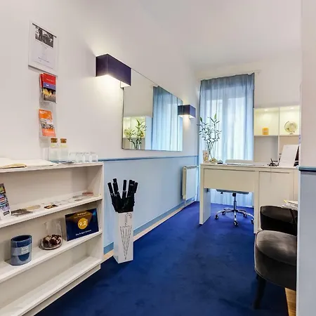 이지 버짓 콜로세오 4*