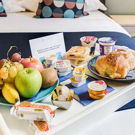 이지 버짓 콜로세오 게스트하우스 4*